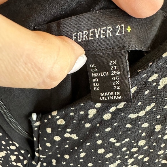 Forever 21 Plus Black Dotted Sundress - Picture 6 of 12